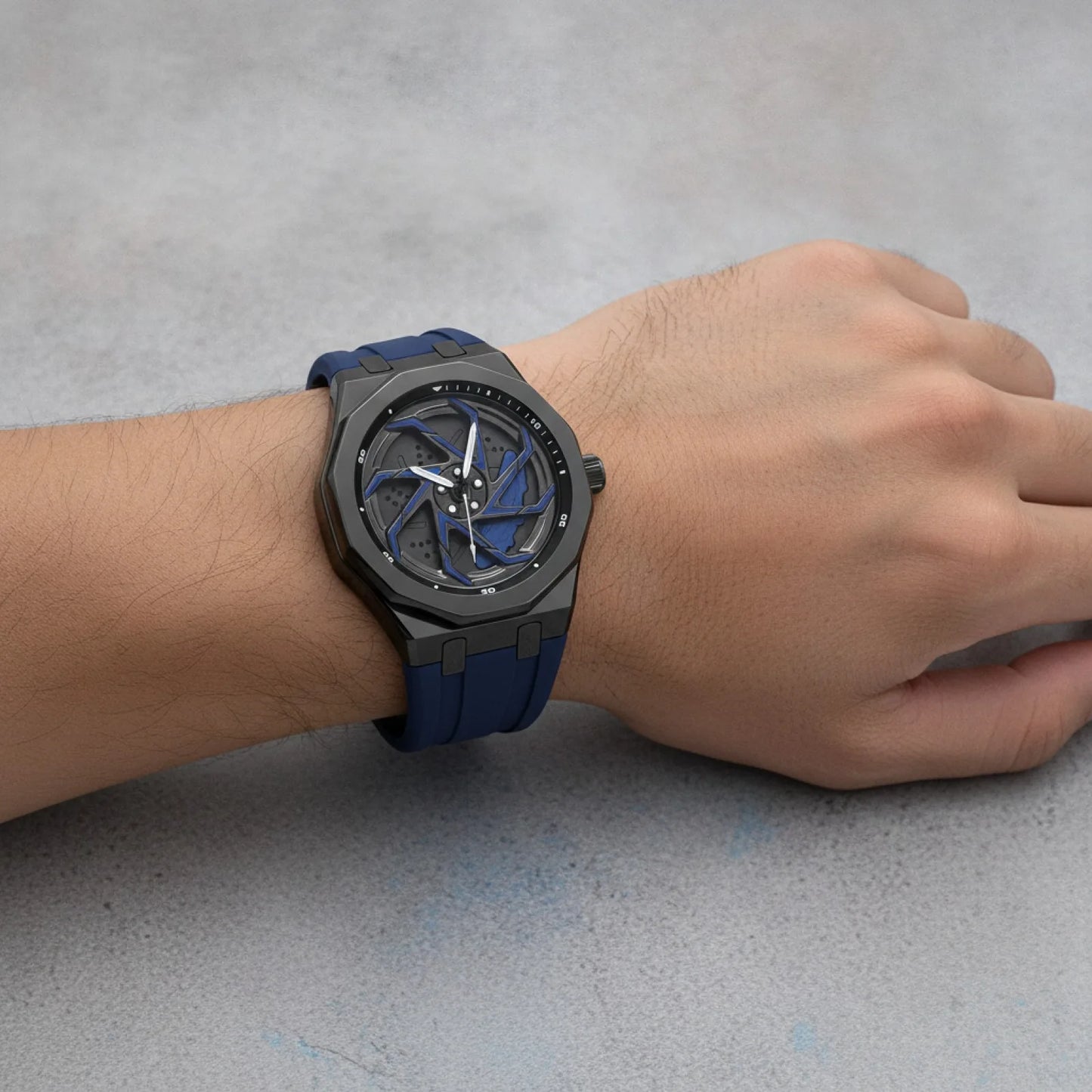 Montre Homme Quartz Design Roue Rotative