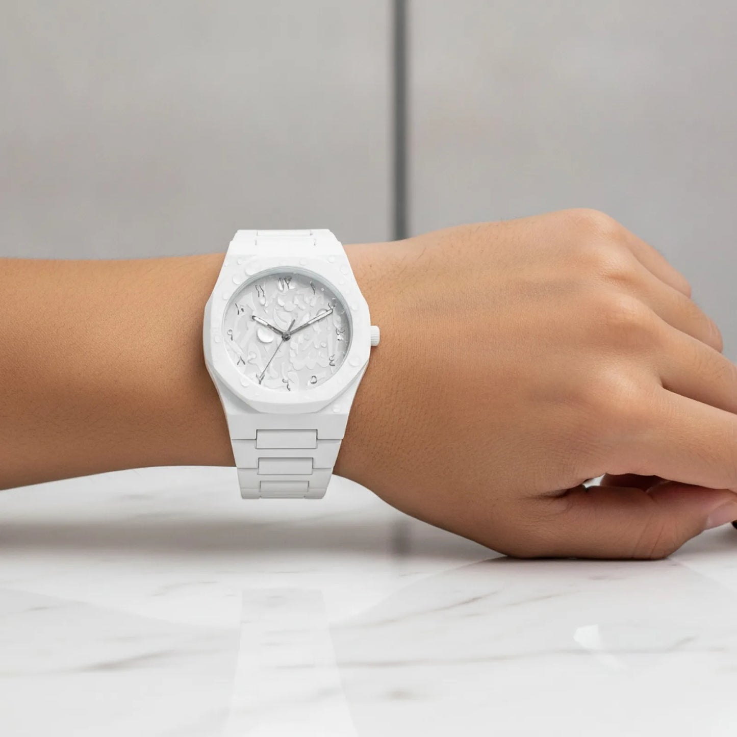 Montre Étanche Cadran Arabe Style Polyvalent