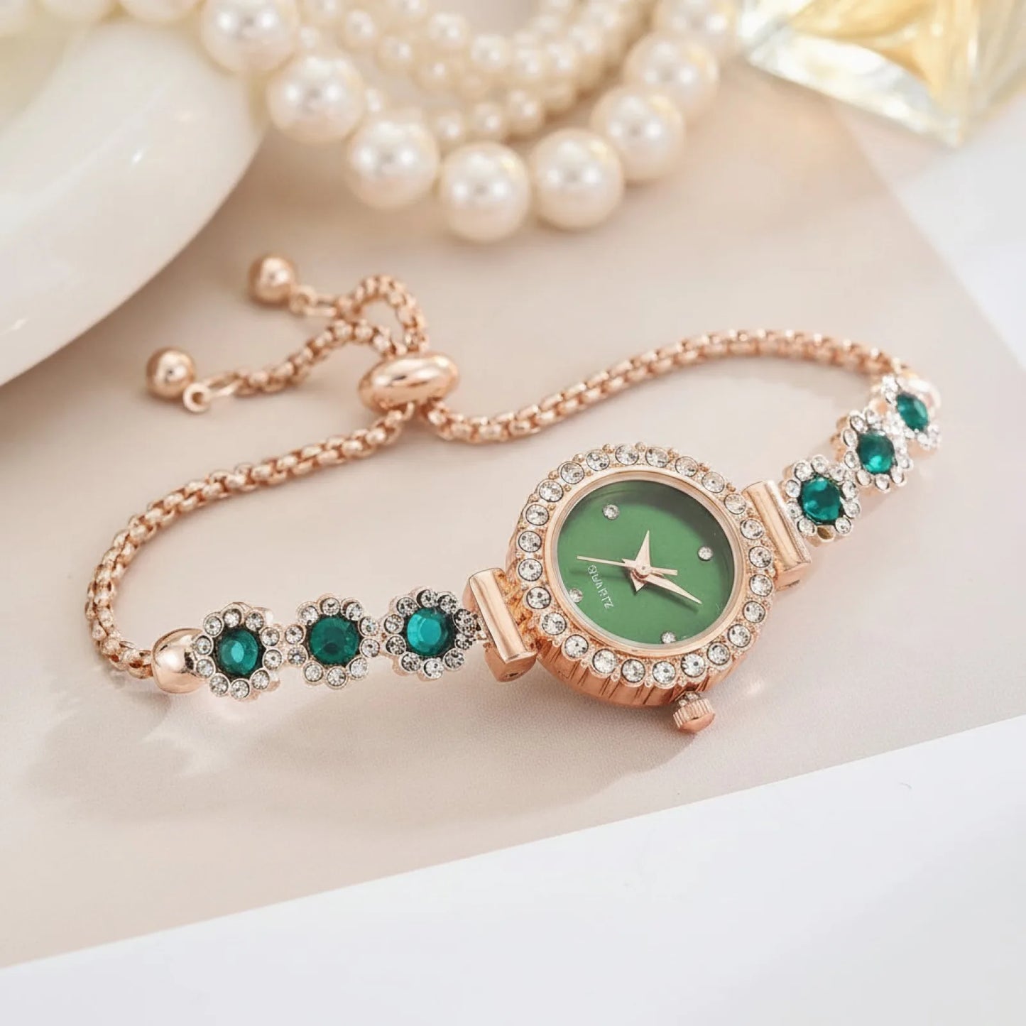 Montre Bracelet Femme Fleur Éclatante Strass Vert