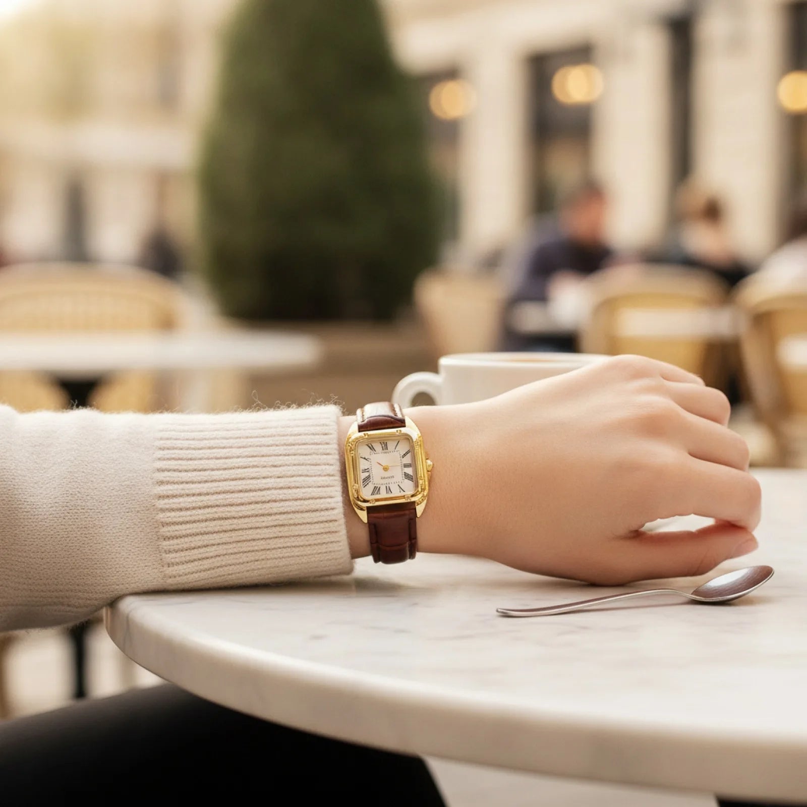 Montre Femme Carrée Cuir & Chiffres Romains