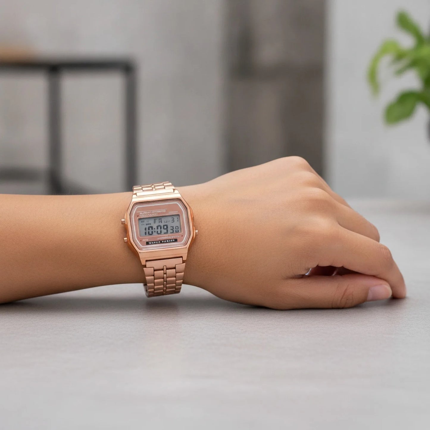 Montre LED Silicone Or Rose : Chic & Moderne